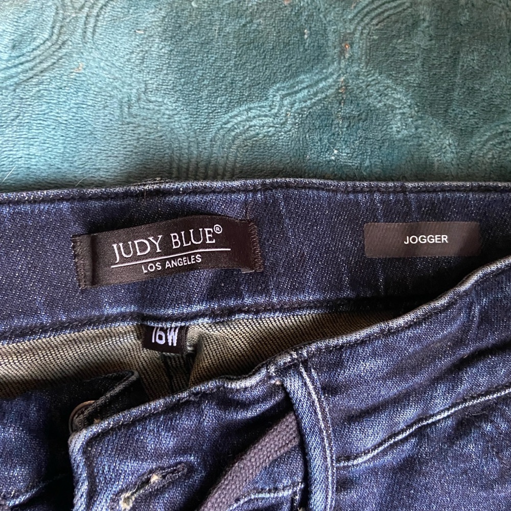 Judy Blue jogger-style denim jeans, size 16